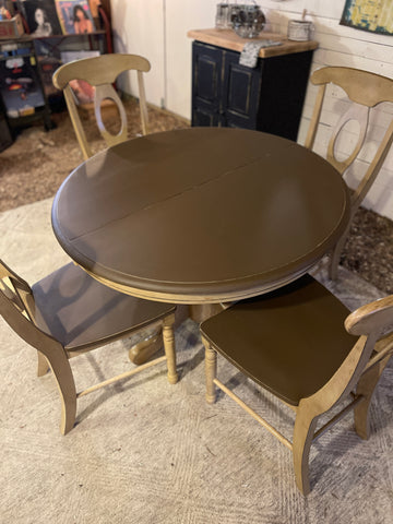 Table and Chair Set form Diciennas Furniture