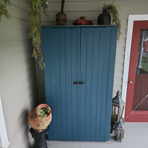Primitive Freestanding Wardrobe/Closet