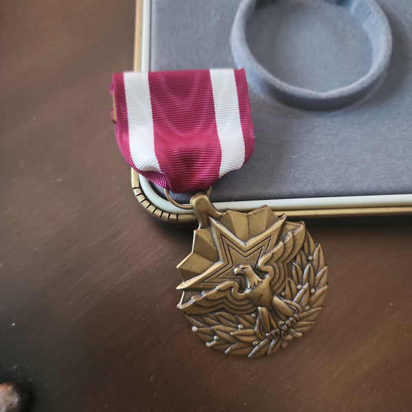 United States Service Award Medal & Case