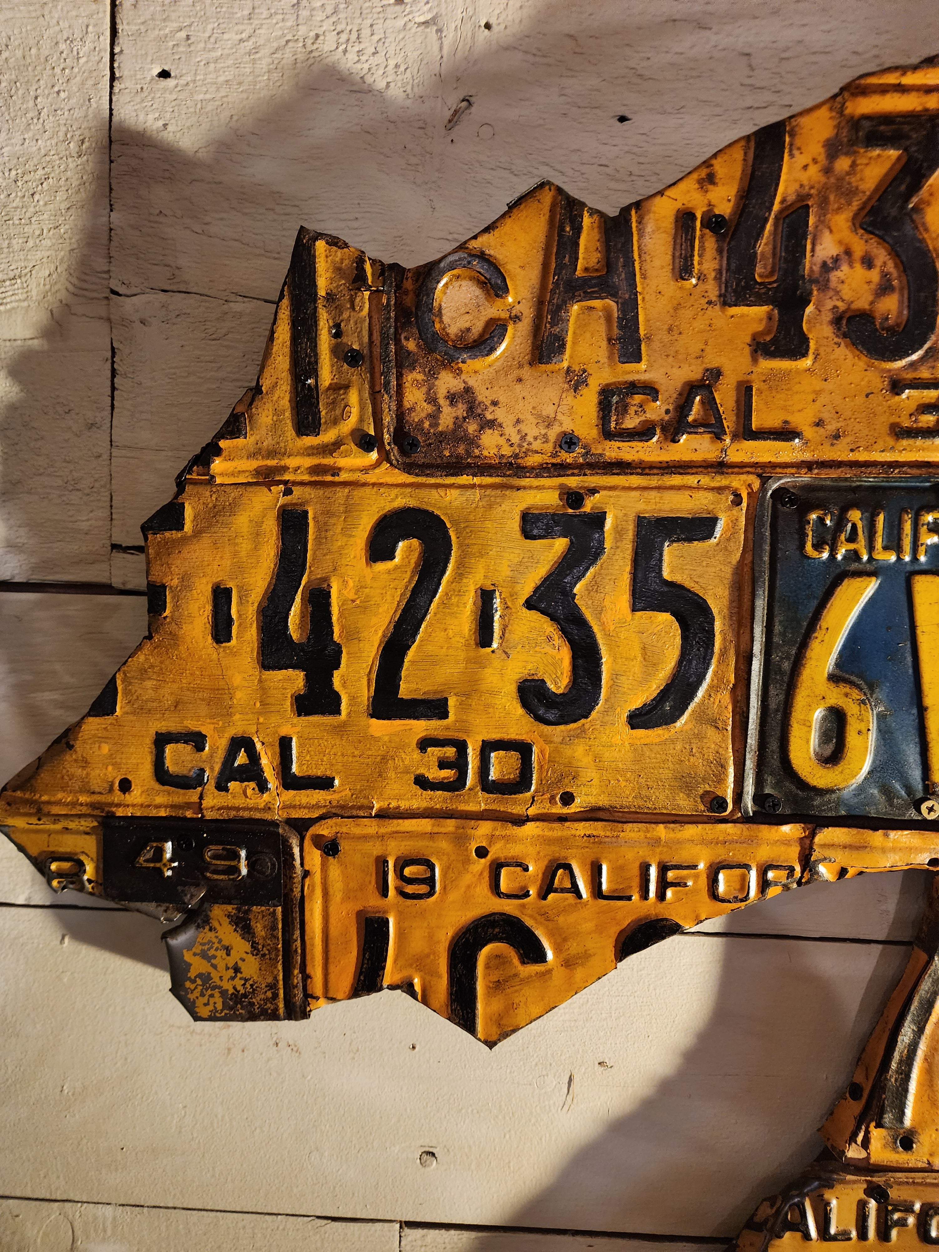 Vintage License Plate Bear Sculpture – by The Olde 1840