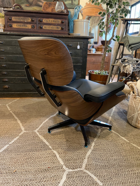 Mid-Century Modern Eames-Style Lounge Chair & Ottoman – Walnut & Black Leather Replica (Brand New)