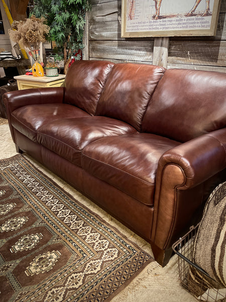 Rich Chestnut Leather Sofa – Timeless Comfort & Style