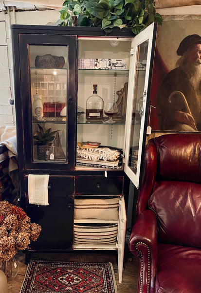 Mid-Century Metal Display Cabinet – Distress Black