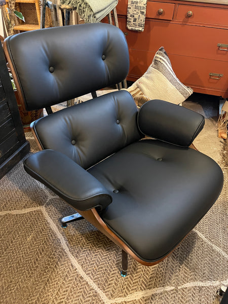 Mid-Century Modern Eames-Style Lounge Chair & Ottoman – Walnut & Black Leather Replica (Brand New)