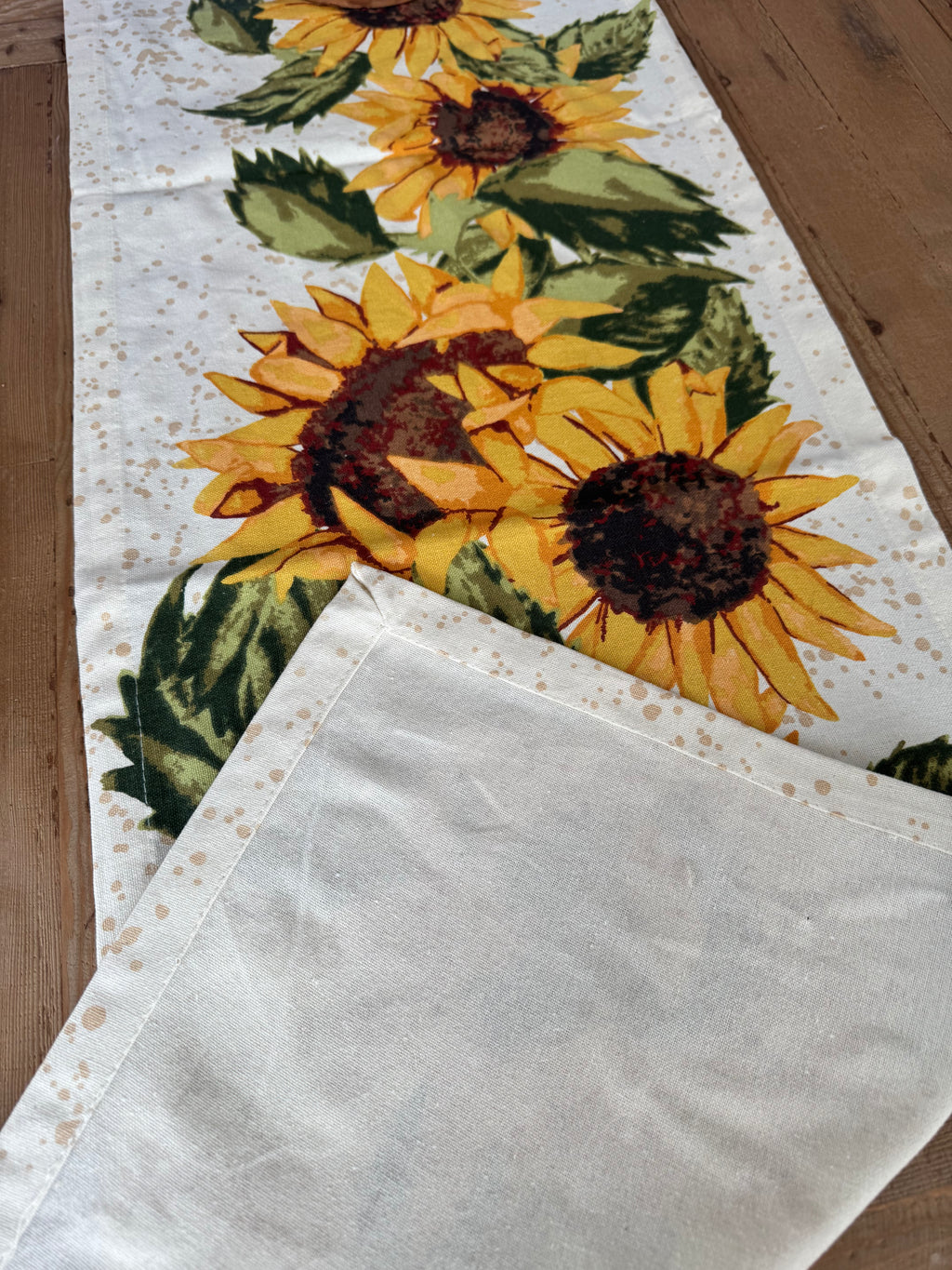 Sunflower Table Runner: Vibrant Décor Accent – Kitchen & Dining by The Olde 1840