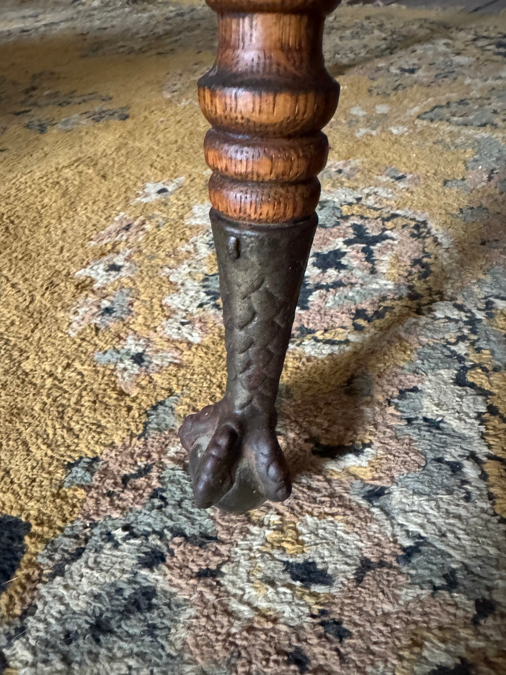 Early American Clover Table