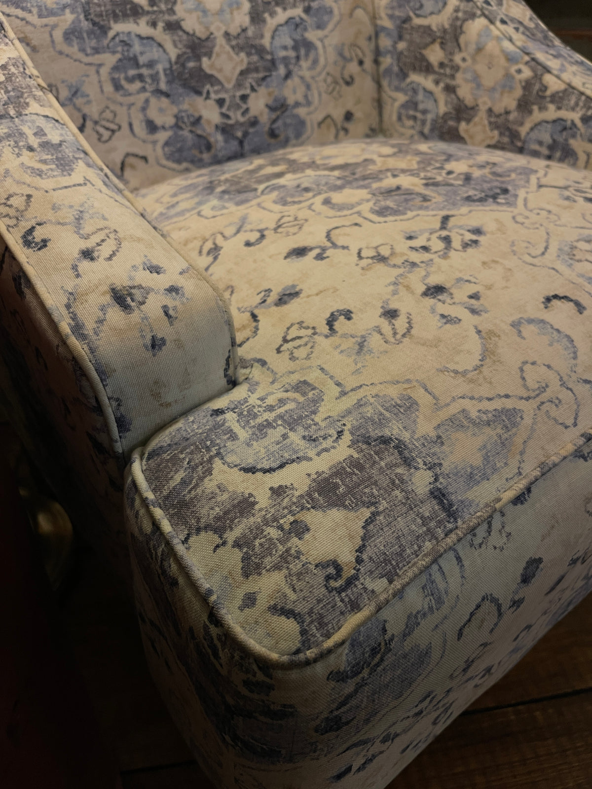 Blue Medallion Damask Accent Chair – Classic Farmhouse Style