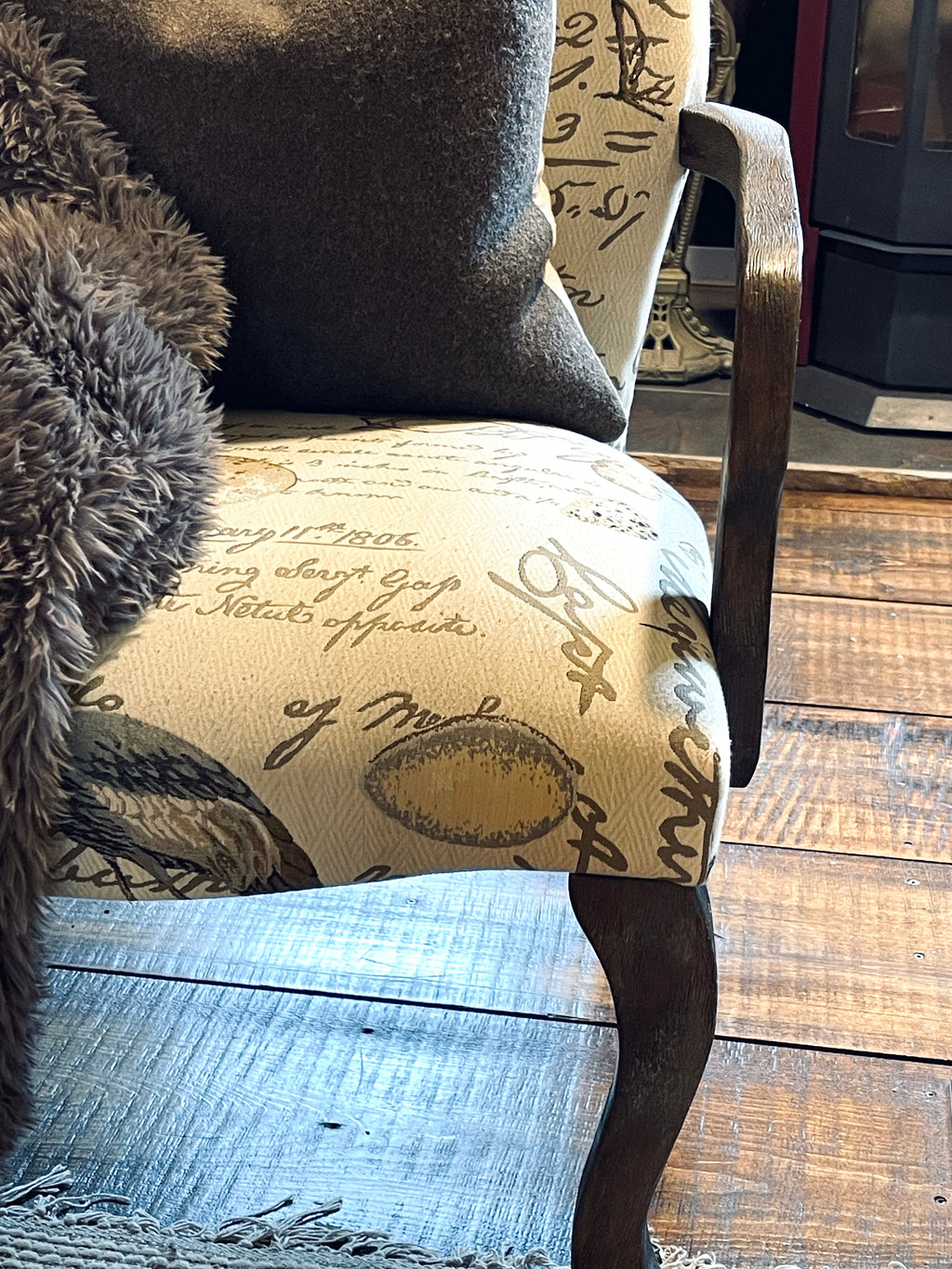 Vintage-style Bird & Script Accent Armchairs
