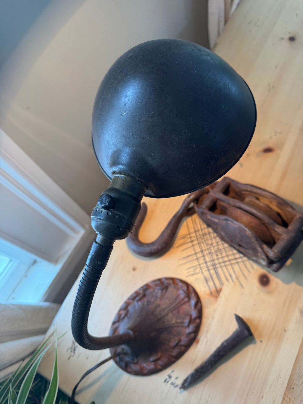 Antique Cast Iron Gooseneck Desk Lamp – Lamps by The Olde 1840