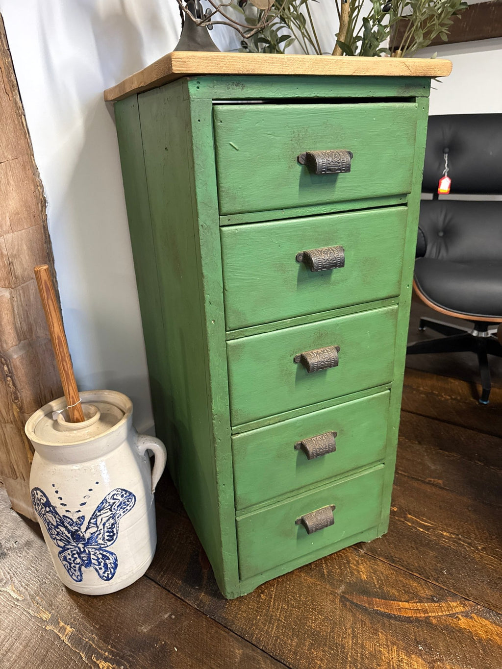 Antique Chest of Drawers – Dresser by The Olde 1840