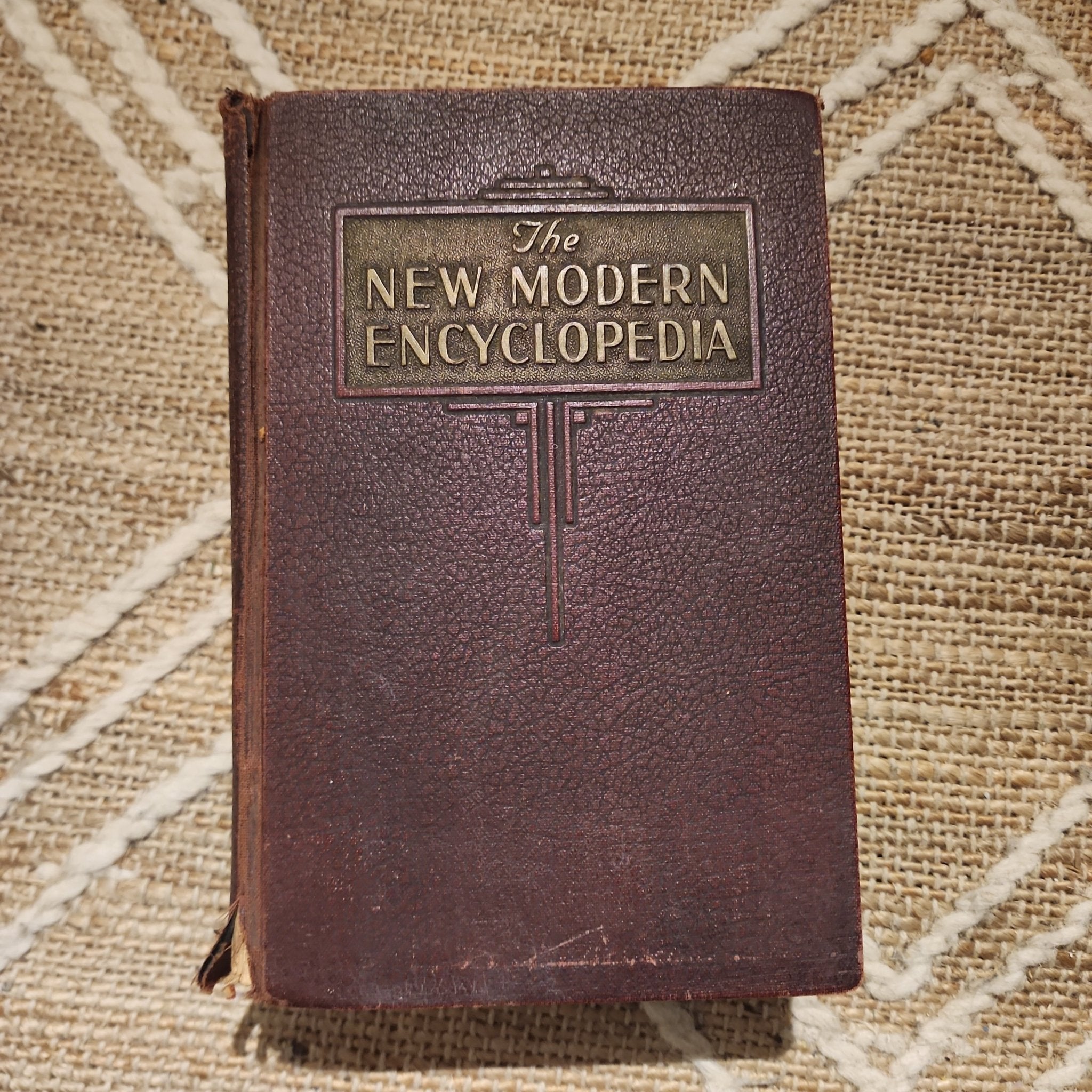 C. 1947 The New Modern Encyclopedia – Vintage Reference Book – Books by The Olde 1840