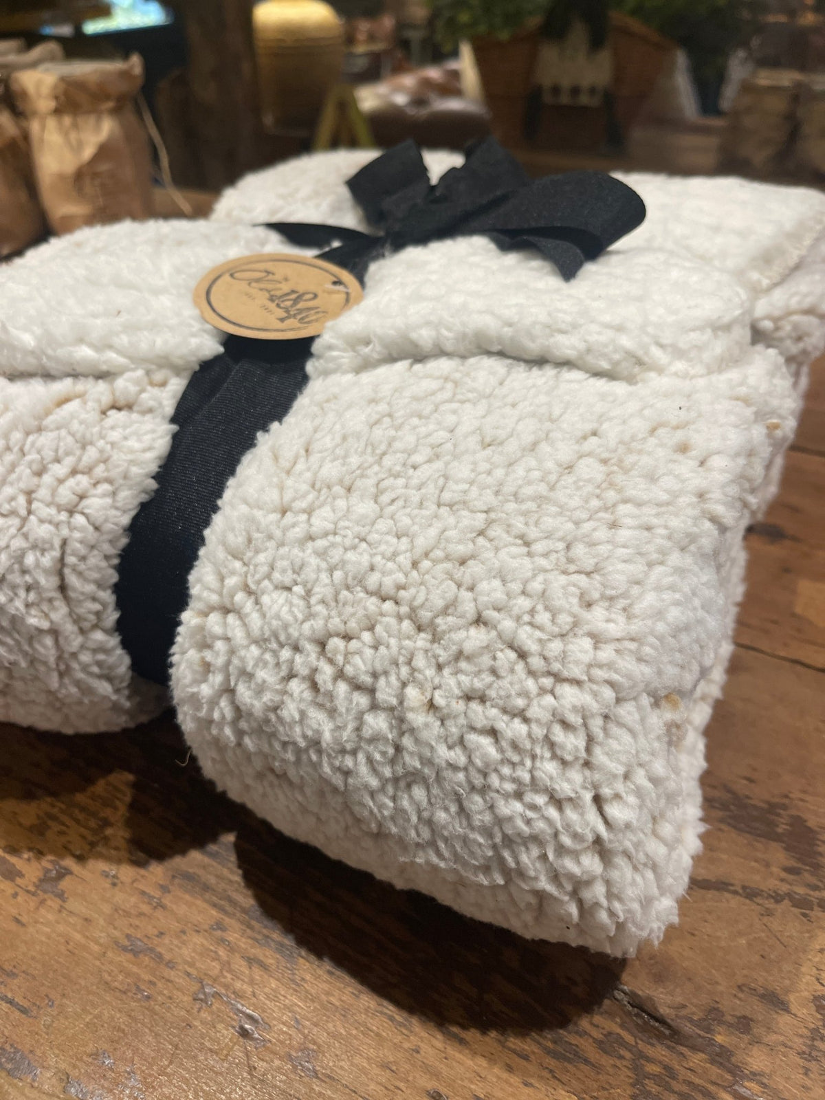 Cozy Sherpa Throw Blanket - 50" x 60 – by The Olde 1840