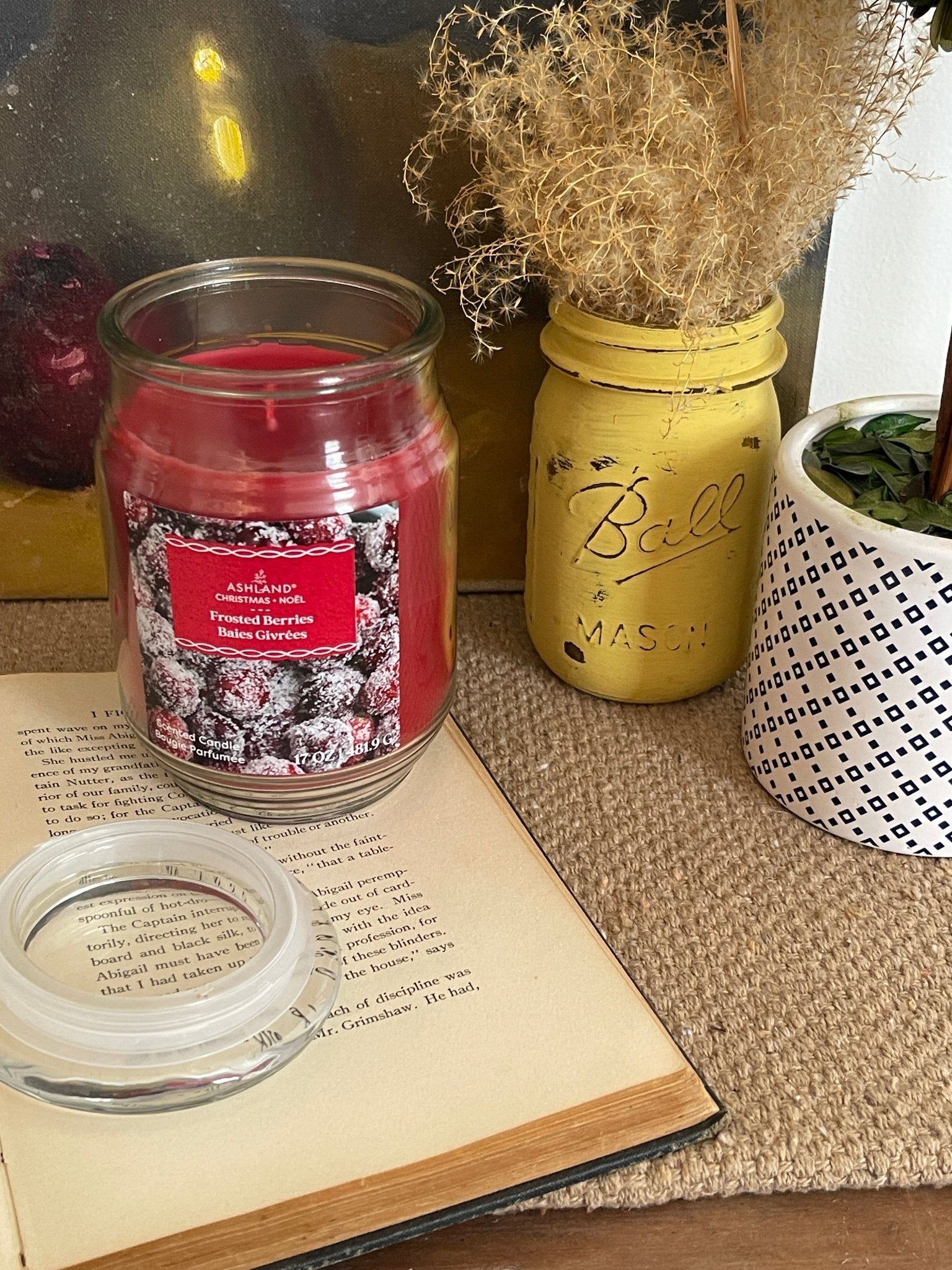 Frosted Berries Scented Candle | 17oz Large Jar – Candles by The Olde 1840
