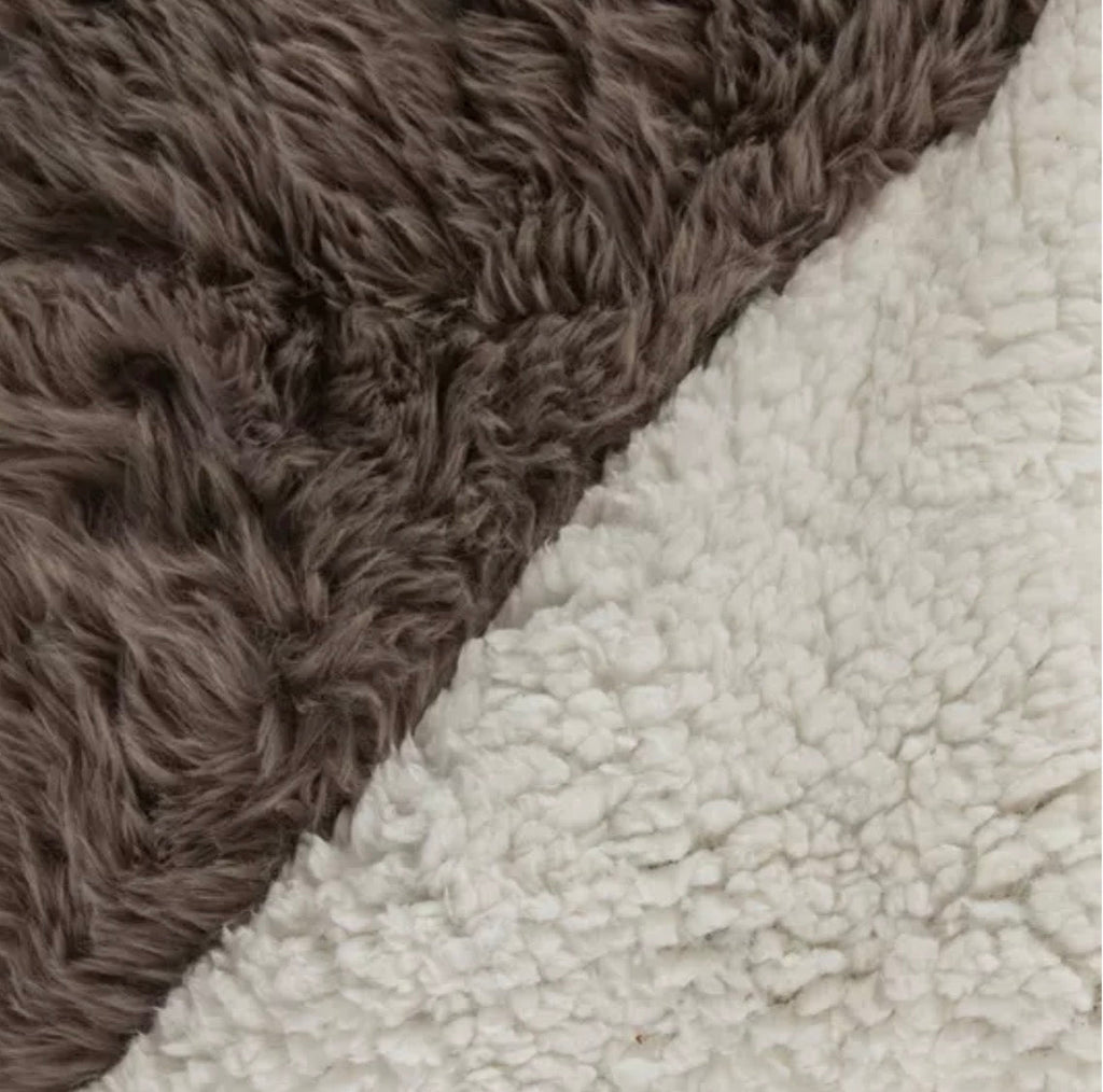 Cozy Berber Throw - Ultimate Comfort Blanket – Blankets by The Olde 1840