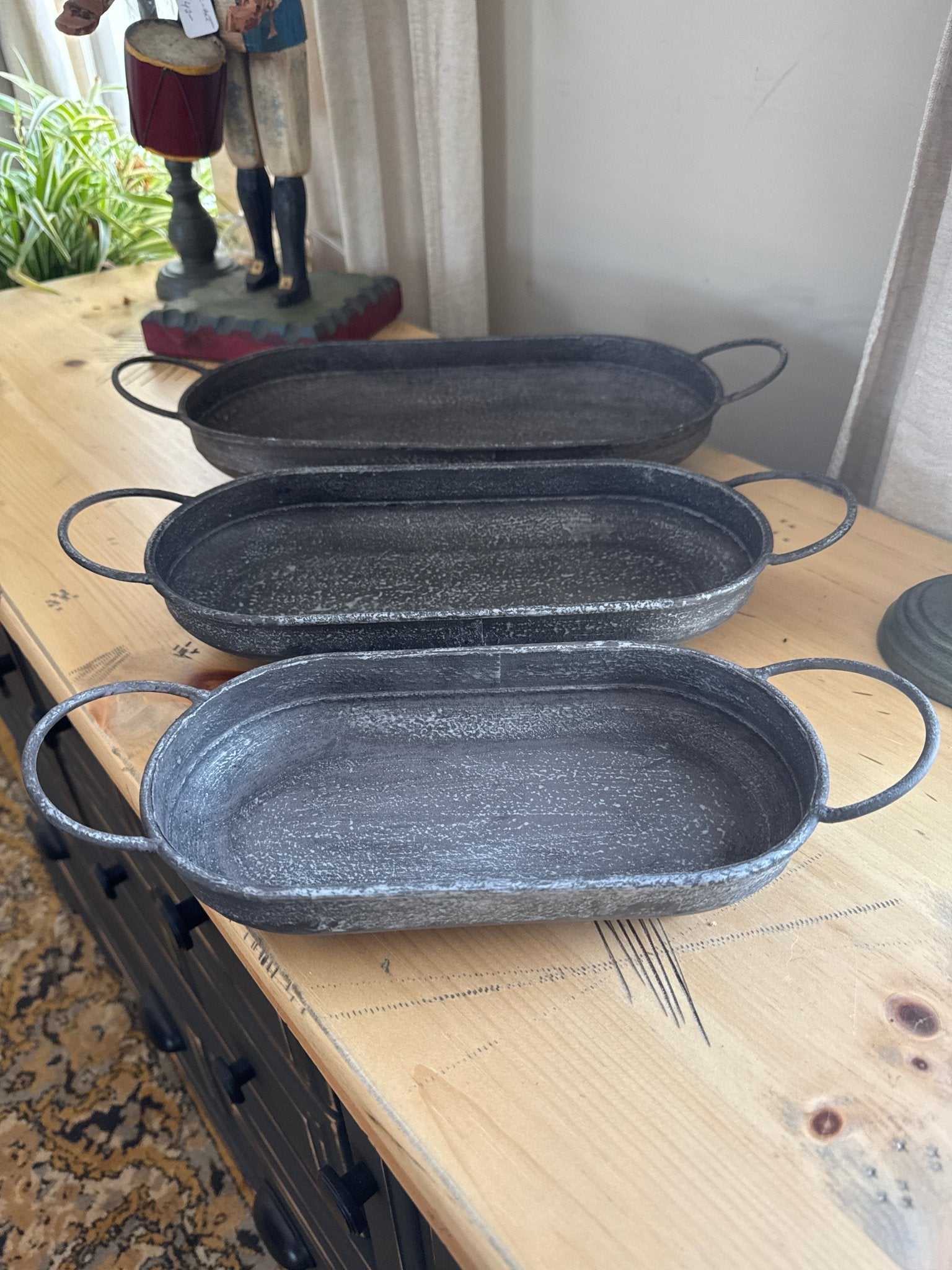 Metal Tray - Medium - 16” – Decor by The Olde 1840