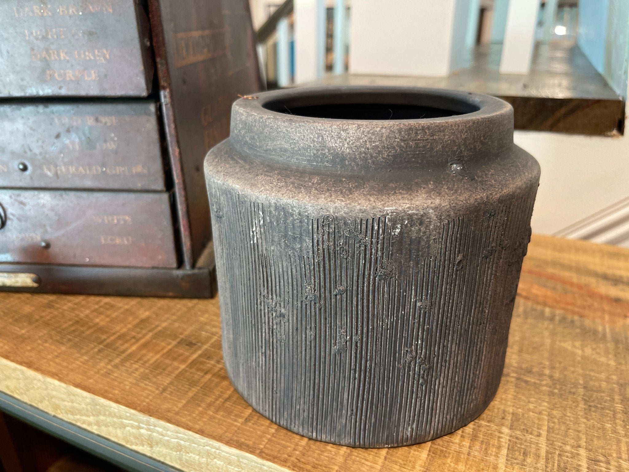 Ridged Ceramic Flower Pot - Modern Primitive Farmhouse Planter – Decor by The Olde 1840