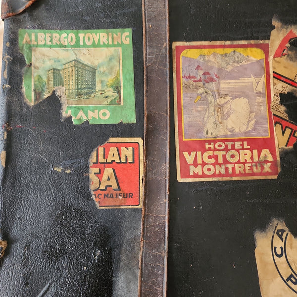 Vintage Leather Traveler Luggage
