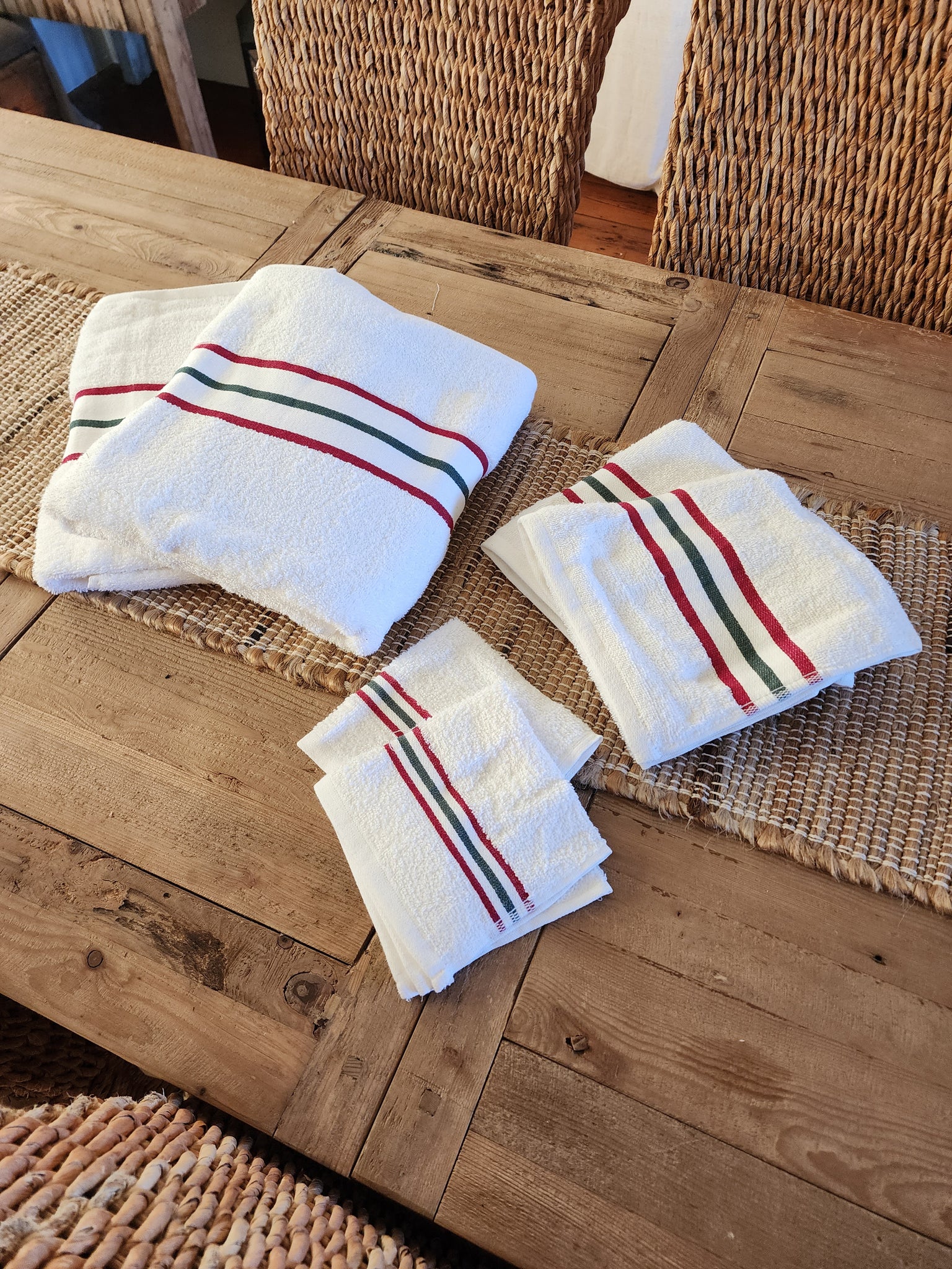 6-Piece Towel Set - Red & Green Stripe