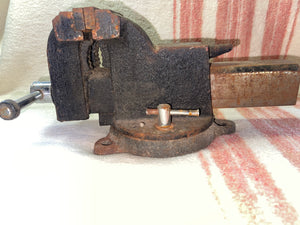 Vintage Bench Vise Taiwan 4'' Jaws Anvil plate Old Tool Vice